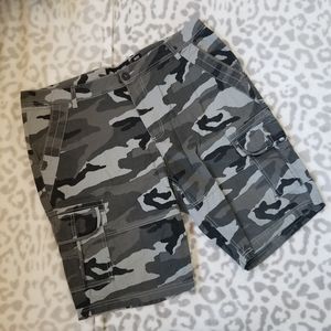 Ecko Cargo Shorts in Gray Army